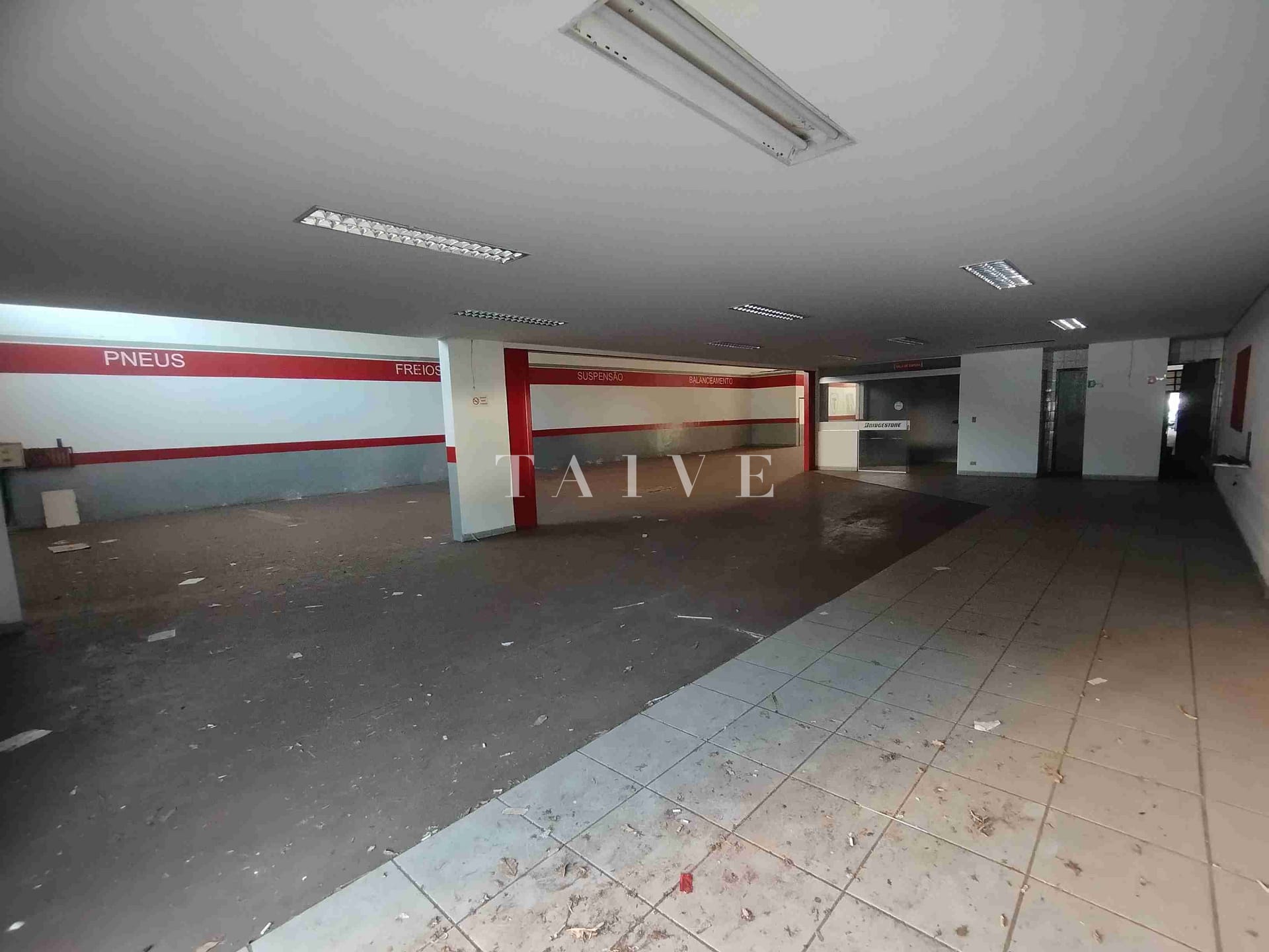 Depósito-Galpão-Armazém para alugar, 750m² - Foto 1
