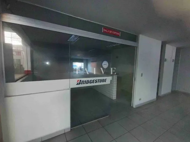 Galpão / Barracão com 800m², para alugar, no bairro Jardim Shangri-la A em Londrina