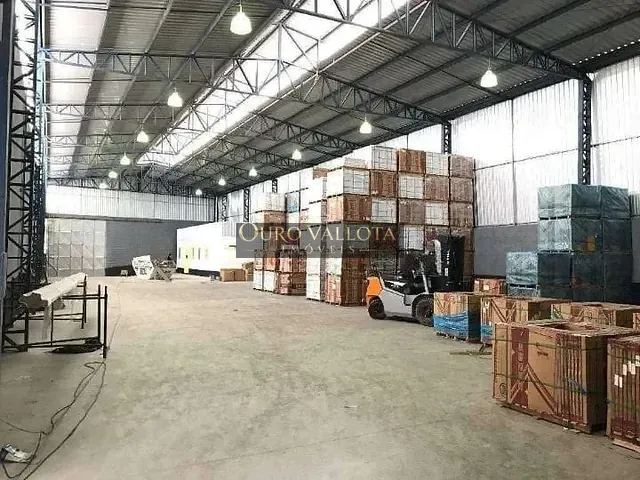 Galpão / Barracão com 750m², para alugar, no bairro Vila Independência em São Paulo