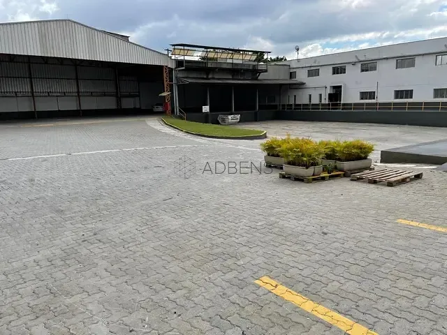 Galpão / Barracão com 7688m², para alugar, no bairro Jardim Humaitá em São Paulo