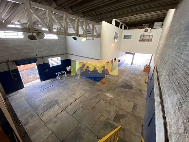 Galpão / Barracão com 384m², à venda, no bairro Vila Santa Isabel em Campinas