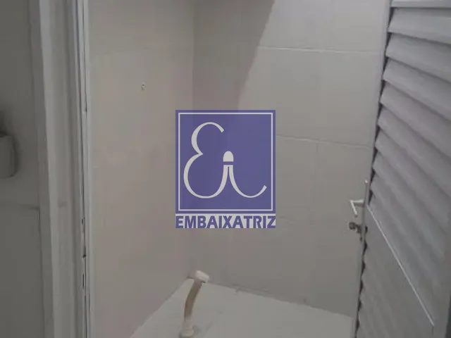Galpão / Barracão com 650m², para alugar, no bairro Jardim Paulista em São José dos Campos