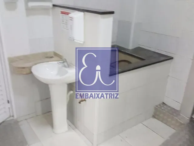 Galpão / Barracão com 650m², para alugar, no bairro Jardim Paulista em São José dos Campos