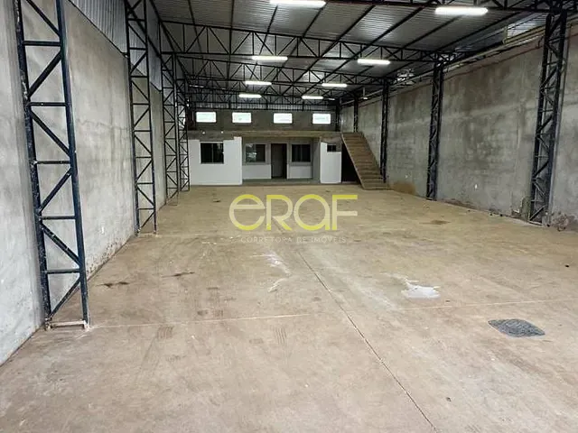 Galpão / Barracão com 300m², para alugar, no bairro Chácaras Abreu em Formosa