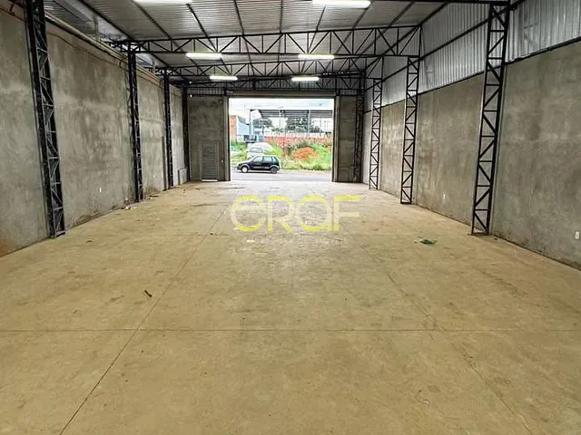 Galpão / Barracão com 300m², para alugar, no bairro Chácaras Abreu em Formosa