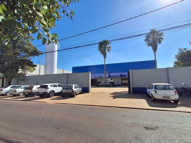 Galpão / Barracão com 5000m², para alugar, no bairro Chácaras Caiçara em Birigui