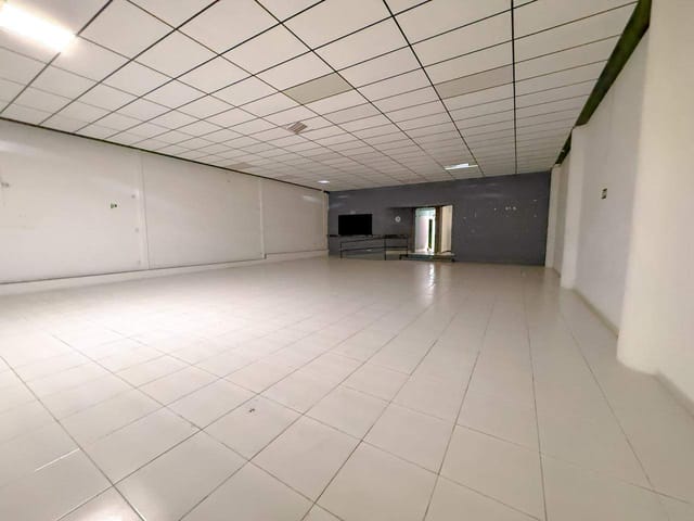 Galpão / Barracão para alugar, no bairro Luzia em Aracaju