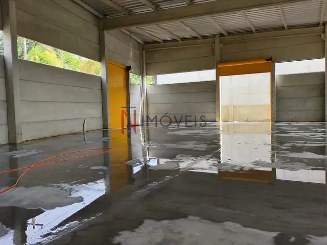 Galpão / Barracão com 1600m², para alugar, no bairro Vila Industrial em Bom Jesus dos Perdões