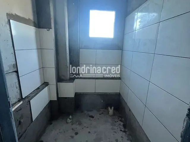 Galpão / Barracão com 250m², para alugar, no bairro Roseira em Londrina