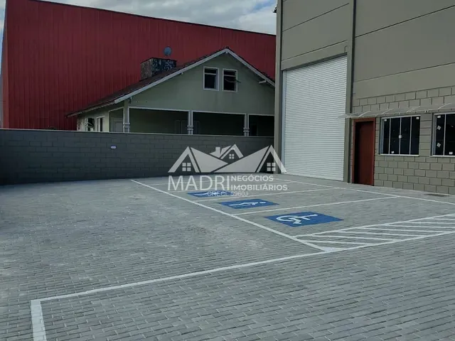 Galpão / Barracão com 600m², para alugar, no bairro Rio Caveiras em Biguaçu