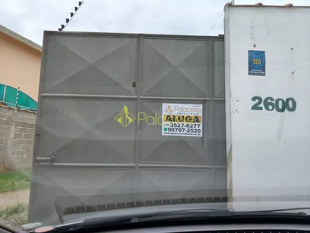 Galpão / Barracão com 2500m², para alugar, no bairro Jardim Cristina em Pindamonhangaba