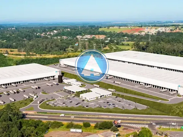 Galpão / Barracão com 1966m², para alugar, no bairro Fazenda Retiro em Goiânia
