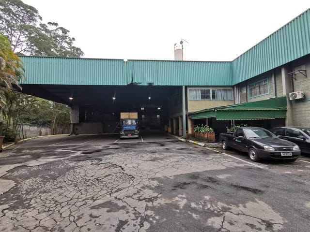 Galpão / Barracão com 10250m², à venda, no bairro Jardim Monte Alegre em São Paulo