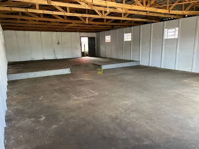 Galpão / Barracão com 406m², para alugar, no bairro Batel em Guarapuava