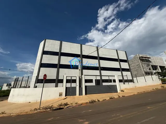 Galpão / Barracão com 1100m², para alugar, no bairro Europark Comercial em Indaiatuba