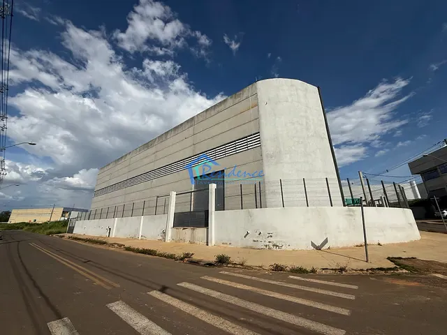 Galpão / Barracão com 1100m², para alugar, no bairro Europark Comercial em Indaiatuba