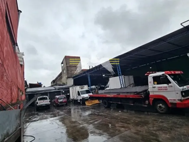 Galpão / Barracão com 600m², à venda, no bairro Parque Santo Eduardo em São Paulo