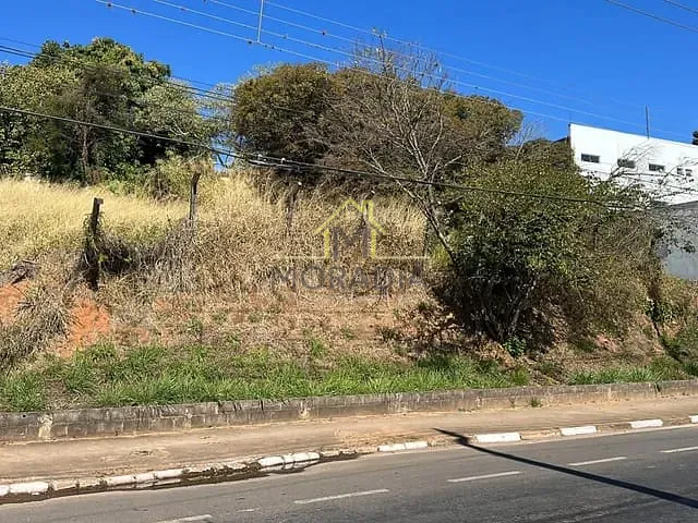 Galpão / Barracão com 1235m², à venda, no bairro Jardim Lepiane em Guaxupé