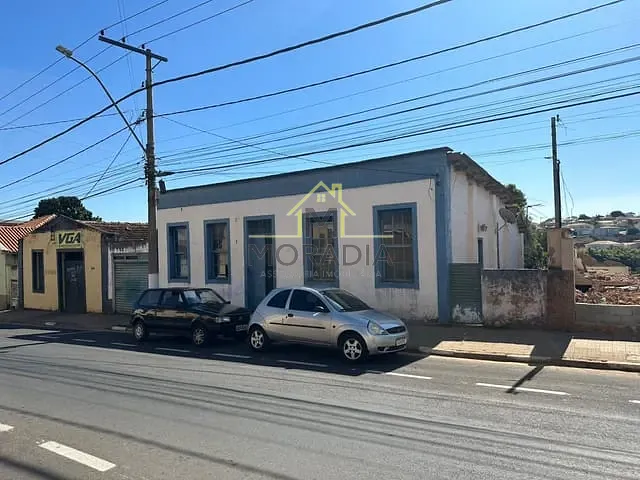 Galpão / Barracão com 1235m², à venda, no bairro Jardim Lepiane em Guaxupé