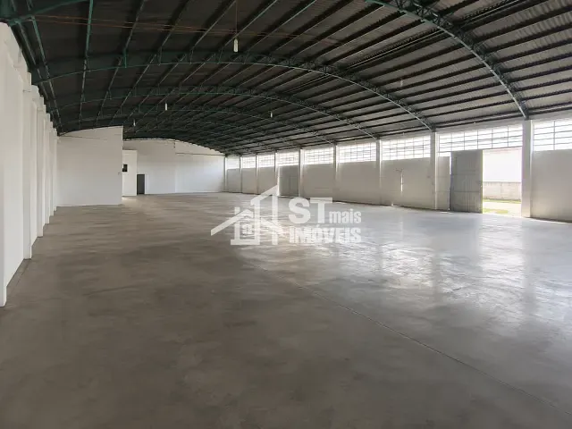Galpão / Barracão com 1222m², para alugar, no bairro Jardim América em Andradas
