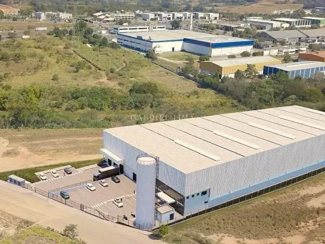 Galpão / Barracão com 7000m², para alugar, no bairro Loteamento Parque Industrial em Jundiaí