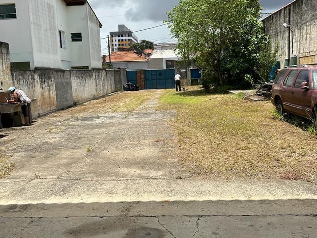 Galpão / Barracão com 825m², à venda, no bairro Vila Moraes em São Paulo