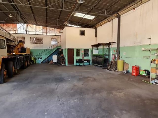 Galpão / Barracão com 825m², à venda, no bairro Vila Moraes em São Paulo