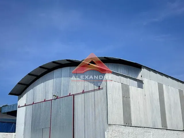 Galpão / Barracão com 600m², para alugar, no bairro Jardim Diamante em São José dos Campos