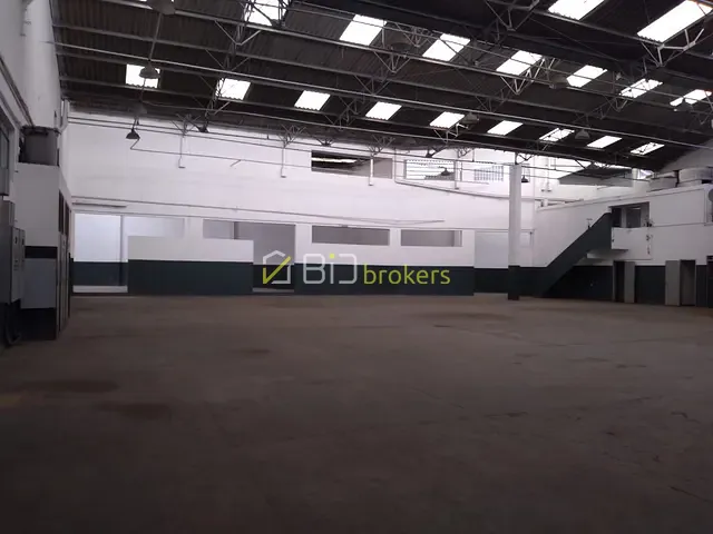 Galpão / Barracão com 5300m², para alugar, no bairro Remédios em Osasco