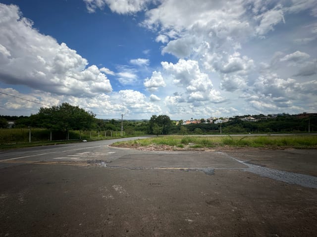 Galpão / Barracão com 1108m², à venda, no bairro Vale do Sol em Piracicaba