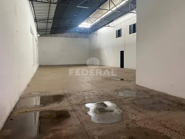 Galpão / Barracão para alugar, no bairro Santa Genoveva em Goiânia