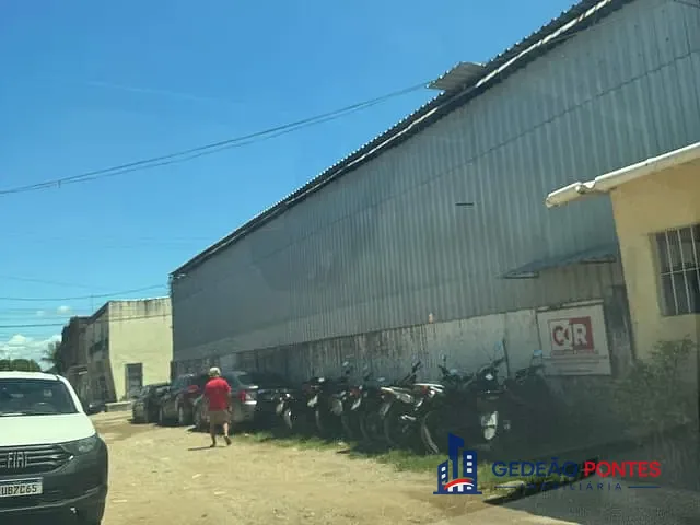 Galpão / Barracão com 700m², para alugar, no bairro Curado em Recife