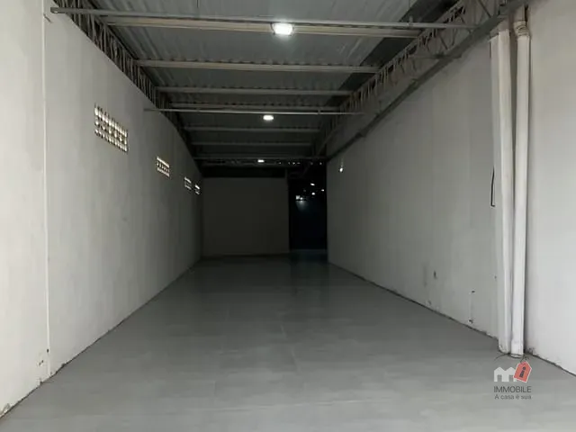 Loja com 630m², para alugar, no bairro Quissama em Petrópolis