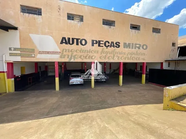 Galpão / Barracão para alugar, no bairro Centro em Pederneiras