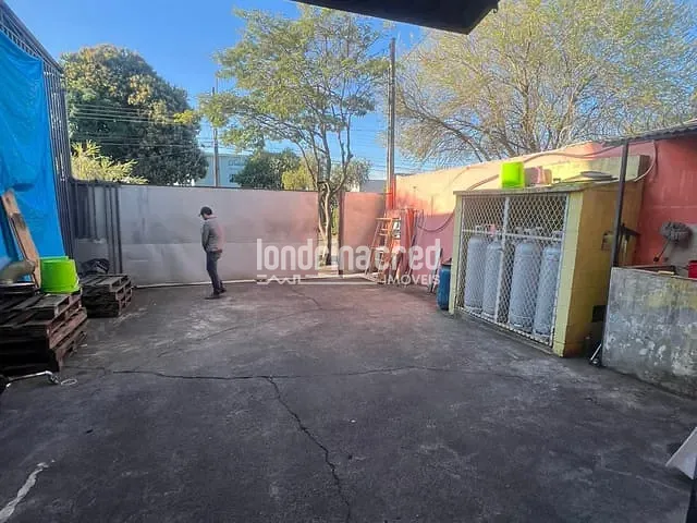 Galpão / Barracão com 400m², para alugar, no bairro Parque Residencial Joaquim Toledo Piza em Londrina