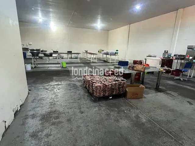 Galpão / Barracão com 400m², para alugar, no bairro Parque Residencial Joaquim Toledo Piza em Londrina