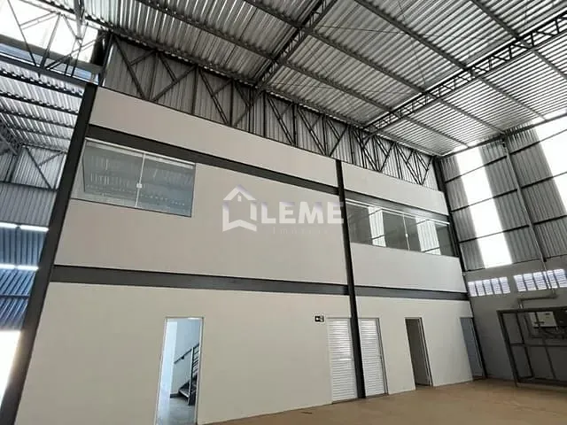 Galpão / Barracão com 1166m², para alugar, no bairro Vila Lambari em Mococa