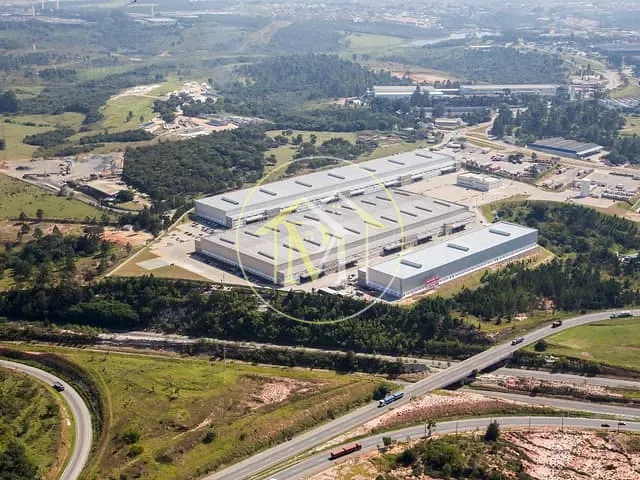 Galpão / Barracão com 3522m², para alugar, no bairro Éden em Sorocaba