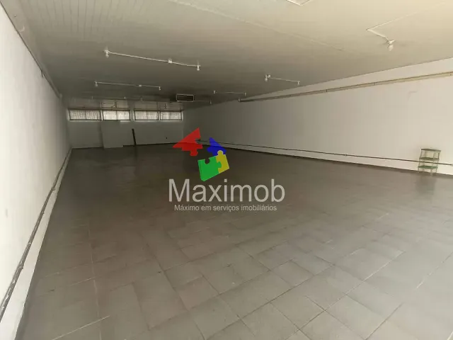 Galpão / Barracão com 249m², para alugar, no bairro Jardim Ivete em Itapira