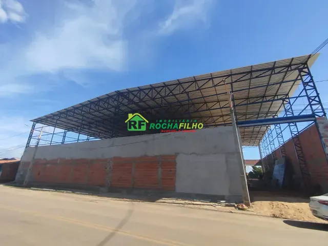 Galpão / Barracão com 2000m² 3 quartos e 3 banheiros, para alugar, no bairro Distrito Industrial em Teresina