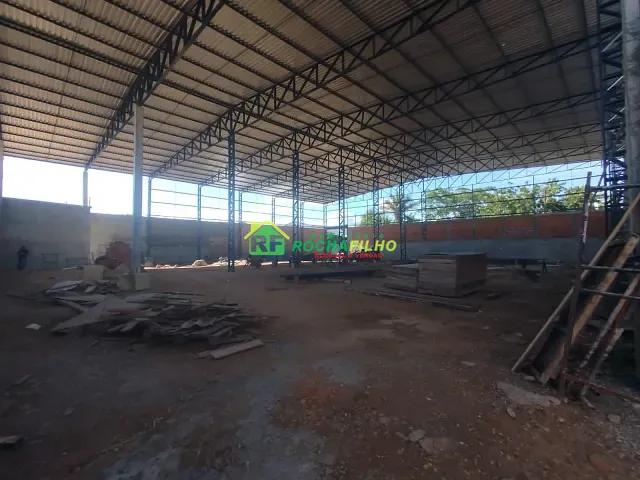 Galpão / Barracão com 2000m² 3 quartos e 3 banheiros, para alugar, no bairro Distrito Industrial em Teresina