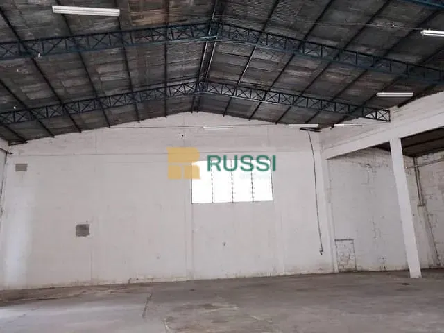 Galpão / Barracão com 1000m², para alugar, no bairro Jardim Satélite em São José dos Campos