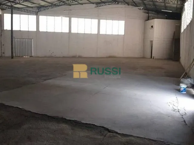 Galpão / Barracão com 1000m², para alugar, no bairro Jardim Satélite em São José dos Campos