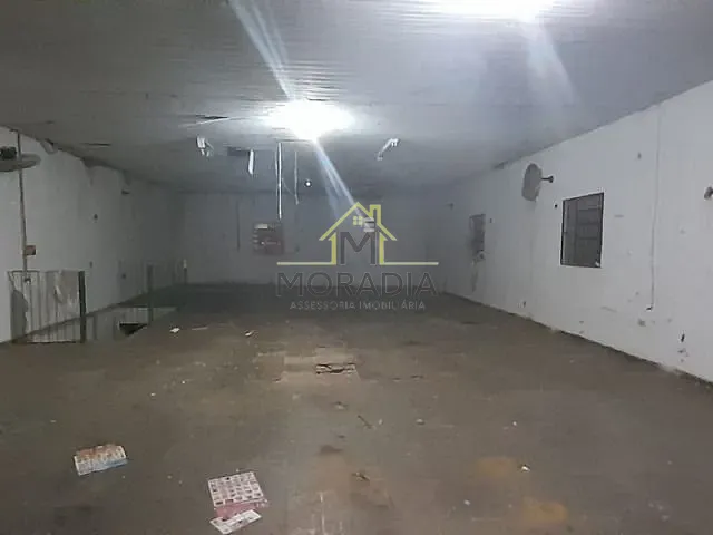 Galpão / Barracão com 431m², à venda ou para alugar, no bairro Centro em Guaranésia