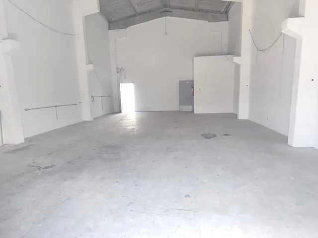 Galpão / Barracão para alugar, no bairro Luar da Barra em Barra dos Coqueiros