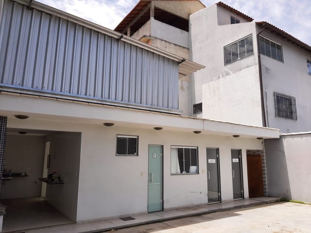 Galpão / Barracão com 360m², à venda, no bairro Granja dos Cavaleiros em Macaé