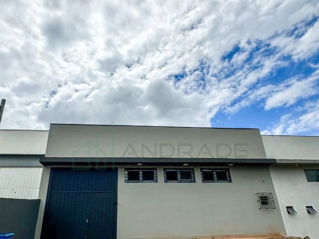 Galpão / Barracão para alugar, no bairro Loteamento Industrial Leomil em Apucarana