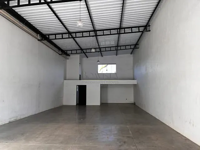 Galpão / Barracão com 700m², à venda, no bairro Parque Fernão Dias em Atibaia