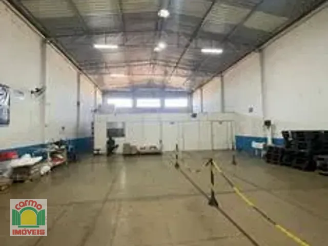 Galpão / Barracão com 564m², à venda, no bairro Parque São João em Anápolis