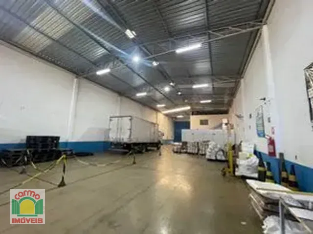 Galpão / Barracão com 564m², à venda, no bairro Parque São João em Anápolis